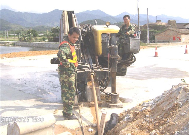 承揽池塘河流穿越工程 承揽污水管道穿越工程