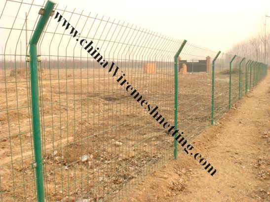 双边丝护栏，双边护栏网，双边丝隔离栅，双边丝围栏价格
