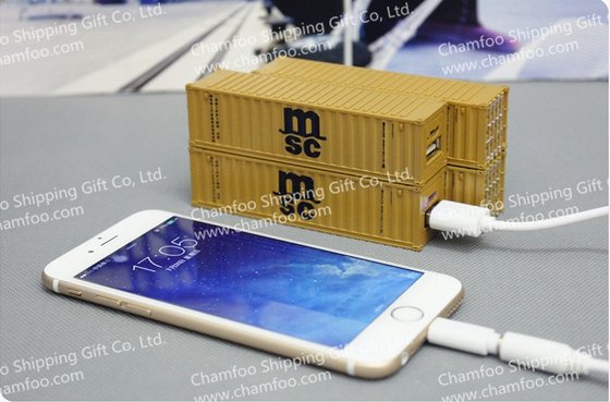 Shipping_Gift_-_Shipping_Container_Model
