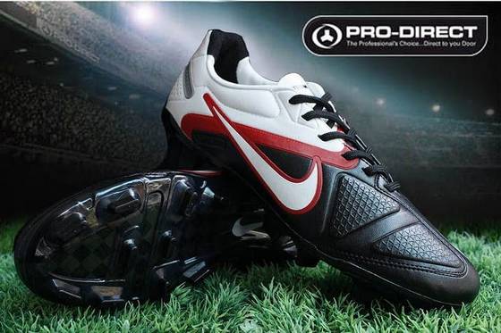 iniesta cleats