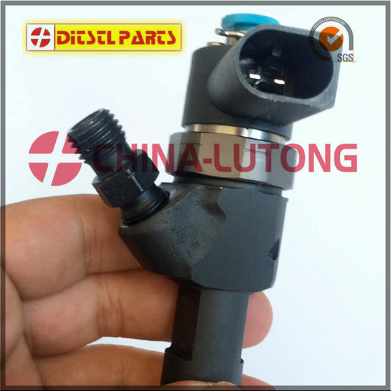 Common Rail Injector 6110701687 /0 445 110 190/0445110189 for Mercedes SPRINTER image 5 Common Rail Injector 6110701687 /0 445 110 190/0445110189 for Mercedes SPRINTER image 5