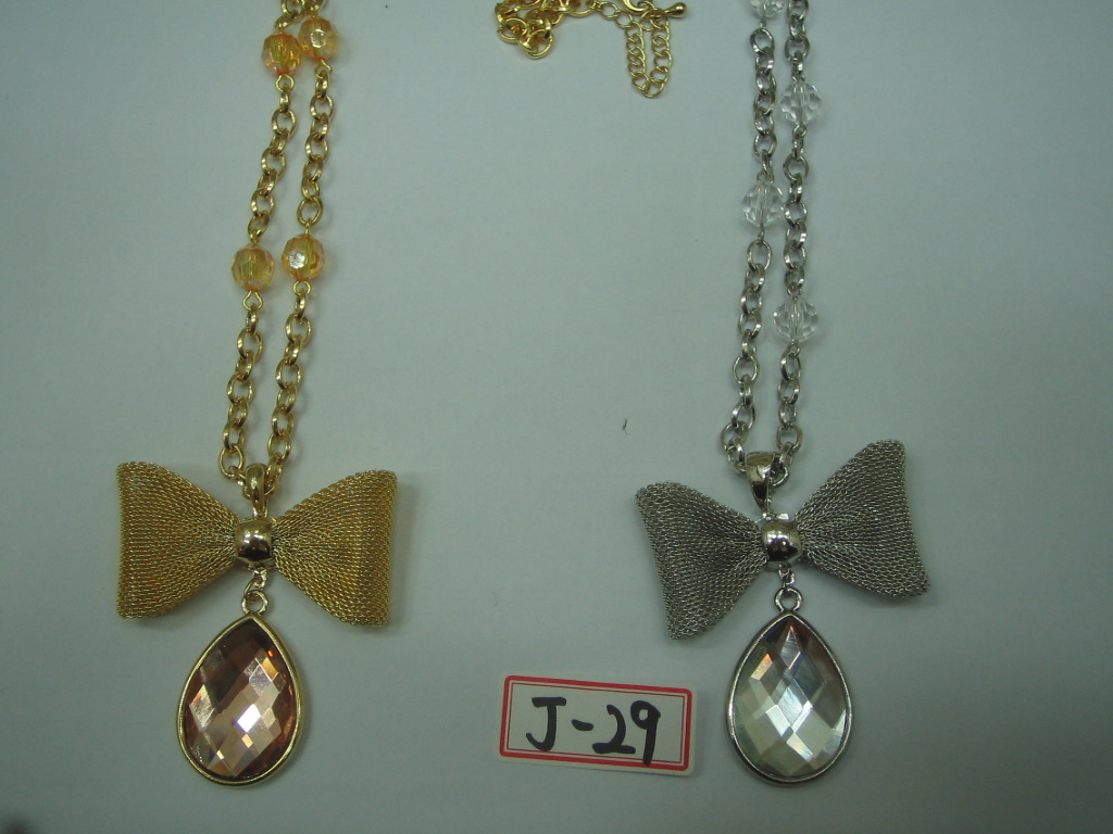 리본 물방울 목걸이 ( RIBBON WATERDROP NECKLACE )