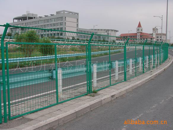 公路护栏，高速公路护栏，公路防护网，道路护栏
