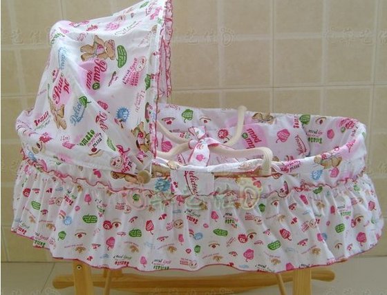 Baby Basket/ Baby Bed / Wicker Baby Bed