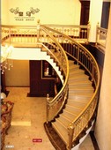  铜楼梯