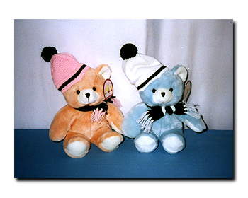 Wintry Bear W/ Hat & Muff (2Asst) (13