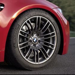 BMW宝马原厂 高品质轻质铝合金轮圈辐射式轮辐 轮毂