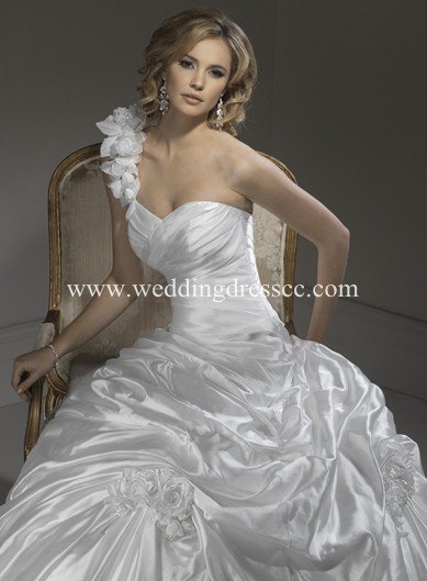 Diamond White Wedding Dresses Caughtup Gown 2011 Style