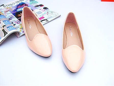 Simple-Design Pointed Flat Shoe Pink