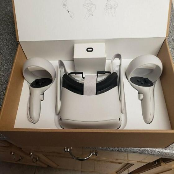 Oculus QUEST 2 Advanced All In One Virtual Reality HEADSET 256 GB