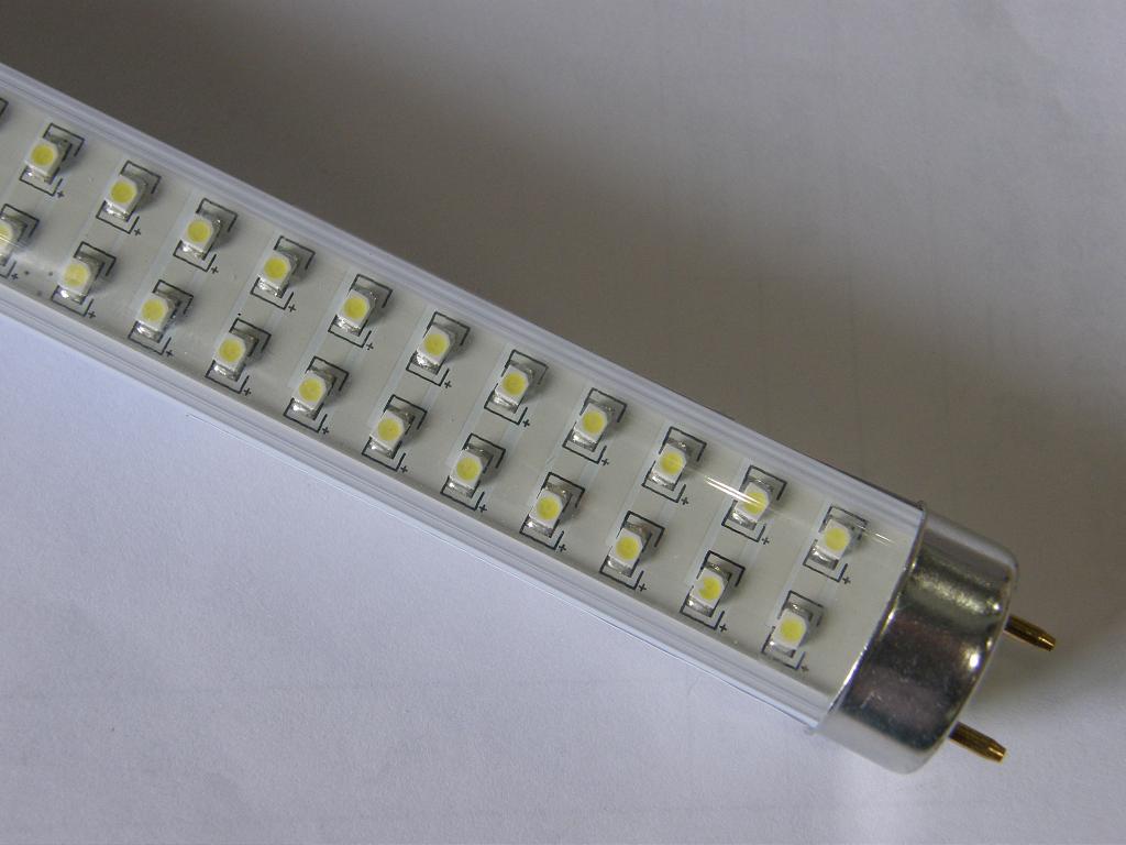 供应-LED T8 灯管(灯具代工) 