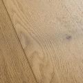 Top Selling Nature Color Finished Comfortable Touch Engineered  Wood Flooring Oak Solid