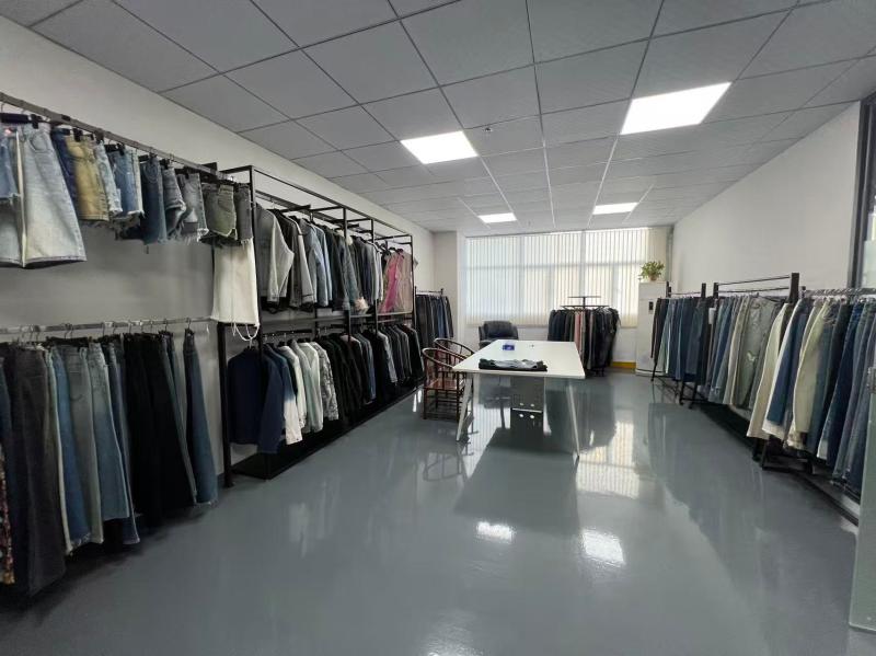 Zhongshan Guang'ao Garments Co., Ltd.