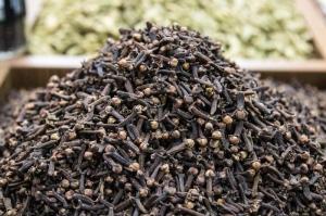 Wholesale cloves: Spices