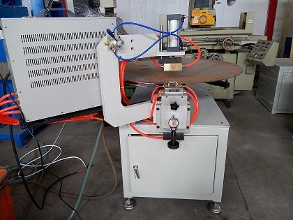 Semi-automatic Level Welding Machine
