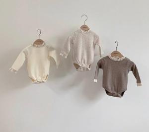 Wholesale trim lace: High Quality Soft Jersey Cotton Bodysuit Baby Girl Romper Full Sleeve Girl Romper with Lace Trim On