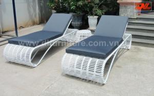 Wholesale wicker: Wicker Sunbed New Design Rattan Sun Loungers Beach Chairs