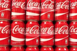 Wholesale can: Sell Coca Cola 330ml Can Drinks