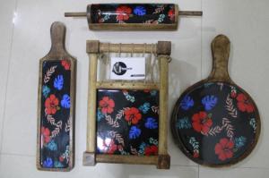 Wholesale handcraft: Wooden Serving Bed Platter Set