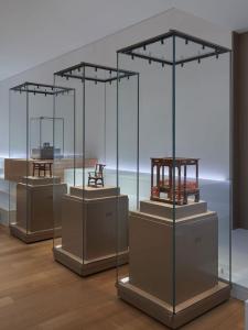 Wholesale metal coating equipment: Museum Fitout Furniture Metallic Glass Display Cases