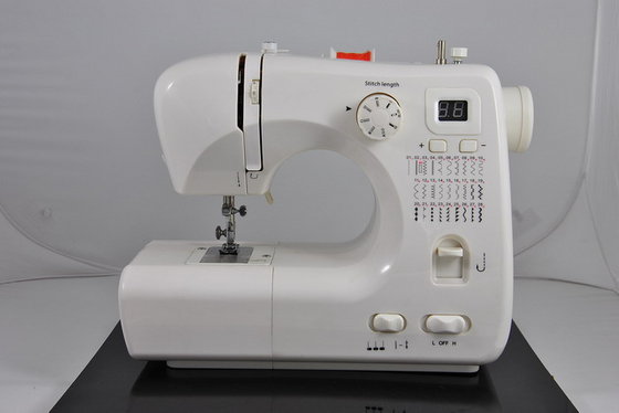 Mini Sewing Machine FHSM-988(id:6403871). Buy China Mini, sewing ...