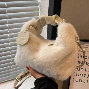 Wholesale new fashion: Deluxe Plush New Fashion Handbag