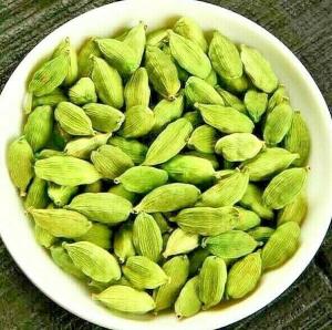 Wholesale spices: Cheap Price High Quality Dried Green Cardamom/Organic Cardamom/ Elettaria Cardamom for Export