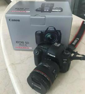 Wholesale mini sd: Canon - EOS 5D Mark IV DSLR Camera with 24-105mm F/4L IS II USM Lens - Black + 3 More Items