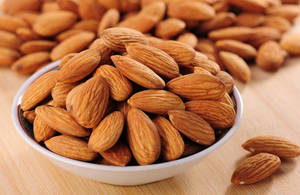 Wholesale pistachios: Almond