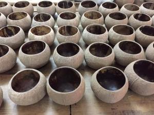 Wholesale bowl: Natural Coconut Shell Bowl/ Coconut Kitchen Bowl From Vietnam ( Annie 0084702917076 WA)
