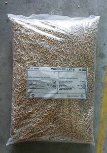 Wholesale pine: Ready Stock Quality Wood Pellets Din Plus From Ukraine in 15kg Bag