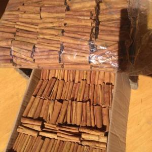 Wholesale cassia: Indonesian Cinnamon Stick Roll Cassia AA Grade