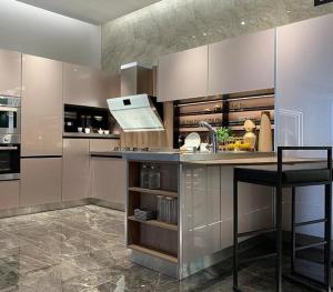 Wholesale pearls: Modern Kitchen Design with Kitchen Wall Hanging Cabinet