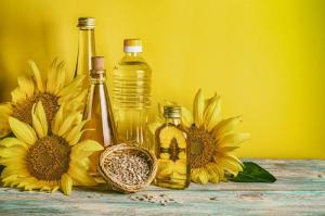 Wholesale for: Sunflower Oil, Soybean Oil, Palm Oil for Sale