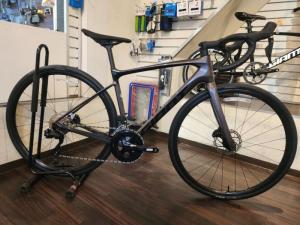 Wholesale Bicycle: Giant Defy Advanced 1 2023 Road Bike