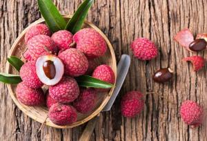 Wholesale continuous light: Fresh Lychee Vietnam with High Quality Global GAP/ Wholesale Lychee Fruit Vietnam (HuuNghi Fruit)