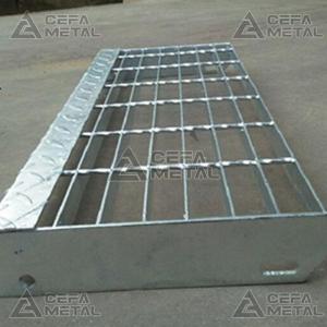 Wholesale non slip stair nosing: Stair Tread    Stair Grating Customization      Grating Stair Treads        China Wire Mesh