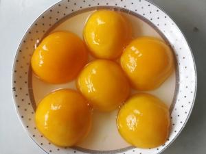 Wholesale canned peaches: Canned Yellow Peaches, Canned White Peaches