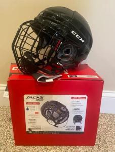 Wholesale fitness: Tacks 910 Hockey Helmet Combo