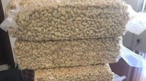 Wholesale Cashew Nuts: RAW CASHEW CASHEW NUTS CASHEW KERNELS Without Shell Skin Dried Spices