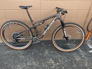 Wholesale Bicycle: 2022 Specialized Epic Pro