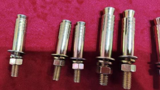 Sell SellHigh Quality Dyna Bolt Sleeve Anchor Bolts Low Price Carbon Steel Build