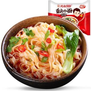 Wholesale instant foods: OEM Wholesale 105g Chongqing Bag Noodles Fast Food Beef Flavor Instant Noodles Non-fried Soup Ramen