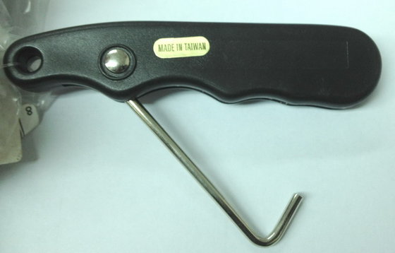 snowboard boot lace hook