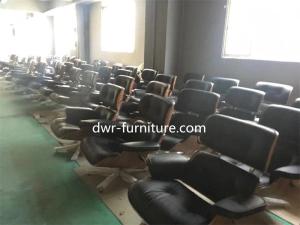 Wholesale designer chairs: Eames Style Lounge Chair Eames Chair Made in China Designer Furniture Factory for Wholesale