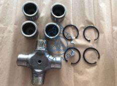 Wholesale spare parts: 1068253 1651237 VOLVO Truck Spare Parts Truck Universal Joint Cross Kit