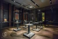 Islamic Art Museum Tables Display Cases