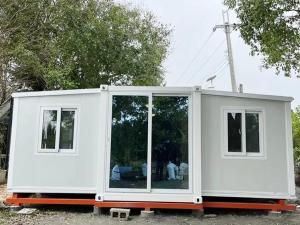 Wholesale Prefab Houses: 20Ft Expandable Container House Eco Edition