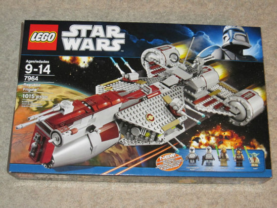 Original LEGO Star Wars Republic Frigate 7964 - Fast Active Limited