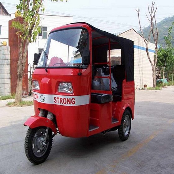 China Auto Rickshaw : Closed Delivery Van Auto Rickshaw And Electric